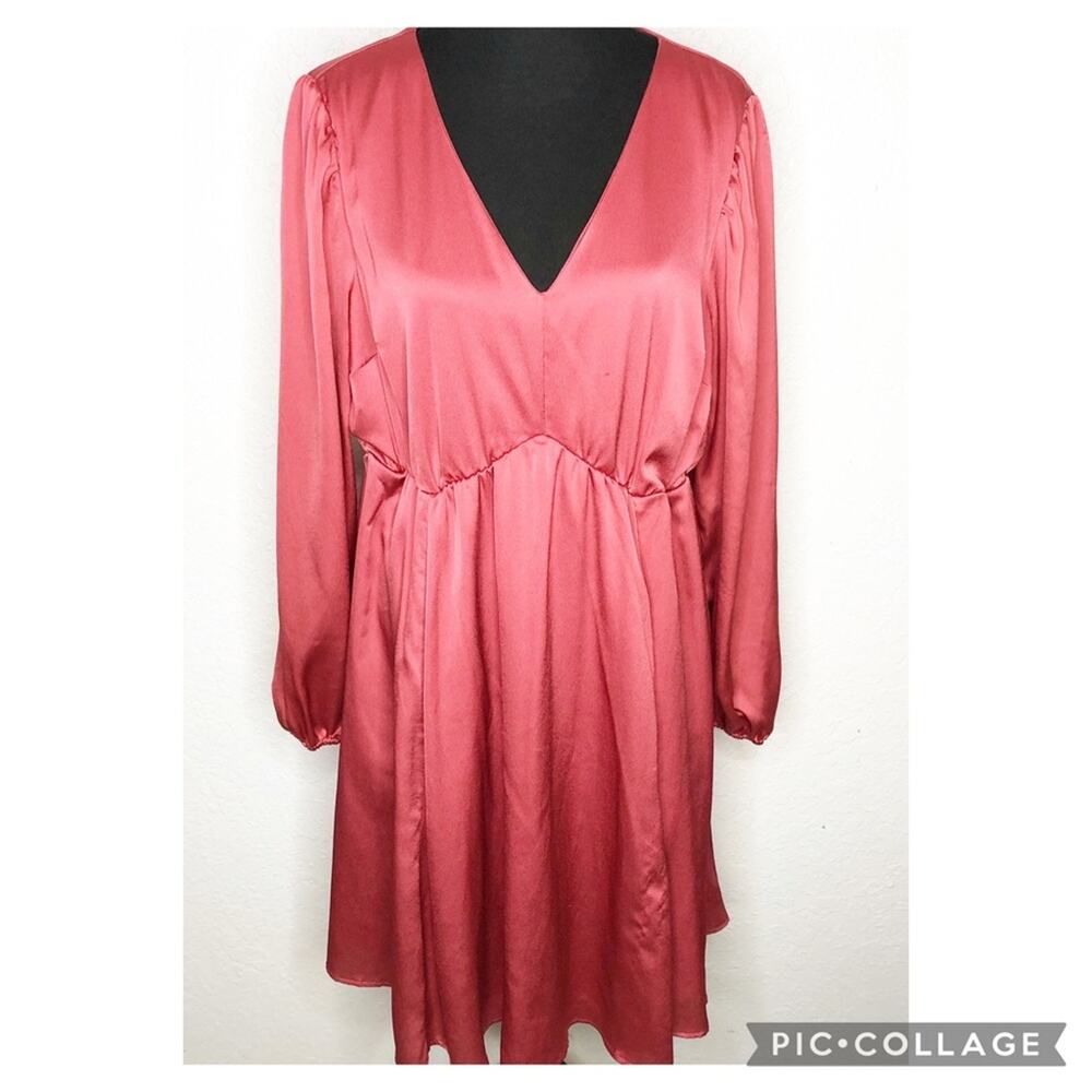 Torrid pink v neck long sleeve dress size 0 or Large